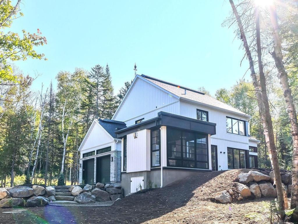 









3205


Rue du Chinook

,
Sainte-Adèle,




QC
J8B0L3

