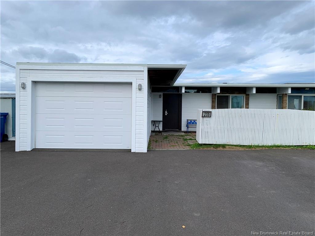 









255


Chaleur

,
Charlo,




NB
E8E 2B8

