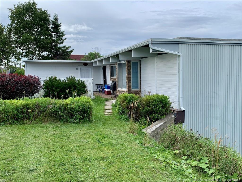 









255


Chaleur

,
Charlo,




NB
E8E 2B8

