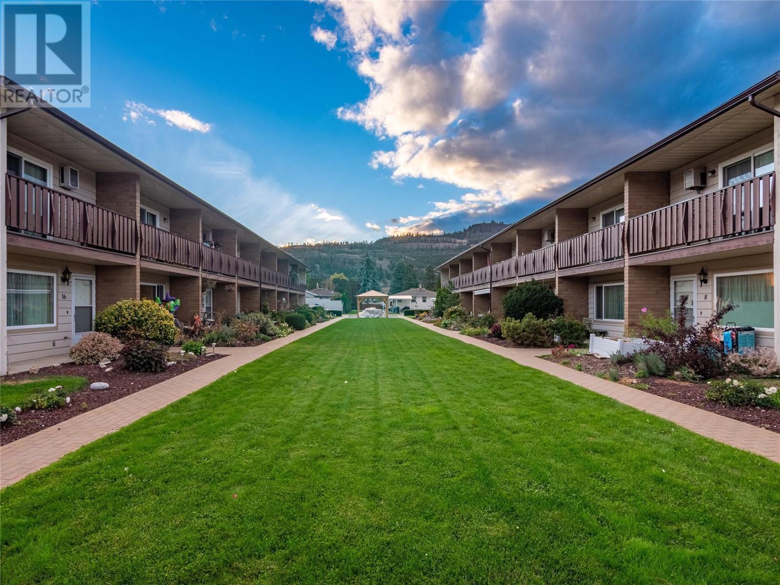 












13707 Dickson Avenue Unit# 13

,
Summerland,




British Columbia
V0H1Z0

