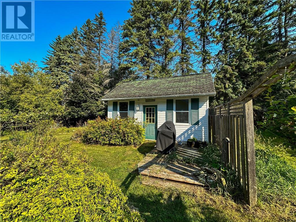 












4 Hall Street

,
Gore Bay, Manitoulin Island,




Ontario
P0P1H0

