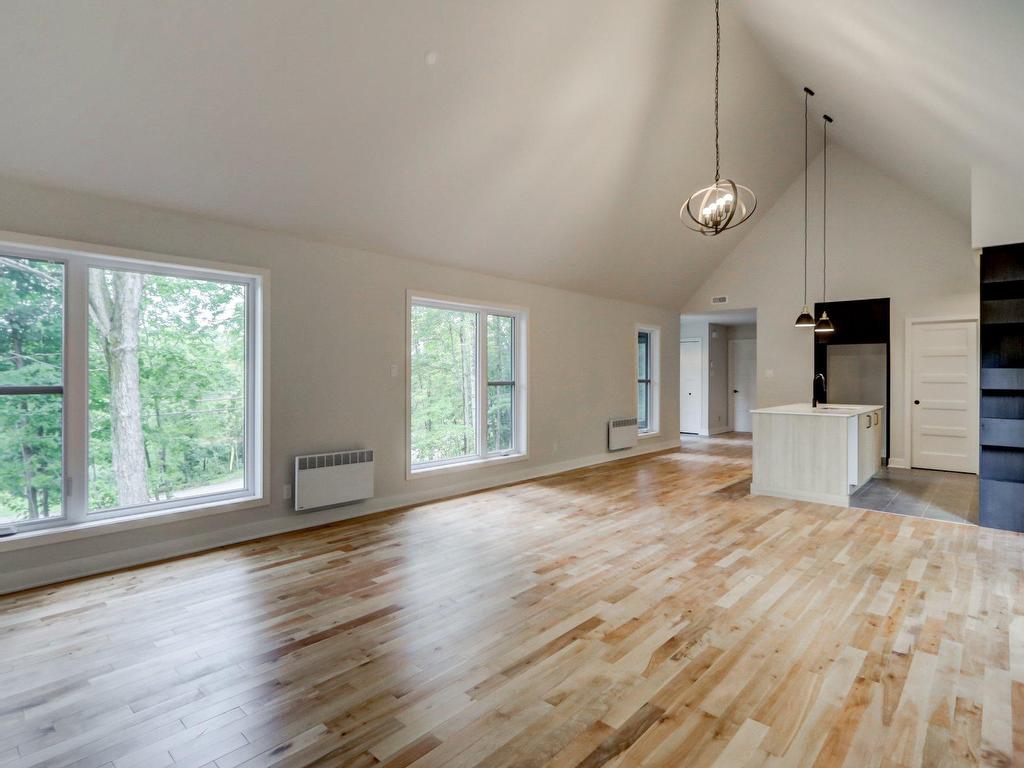 









3505


Rue Rolland

,
Sainte-Adèle,




QC
J8B1E1

