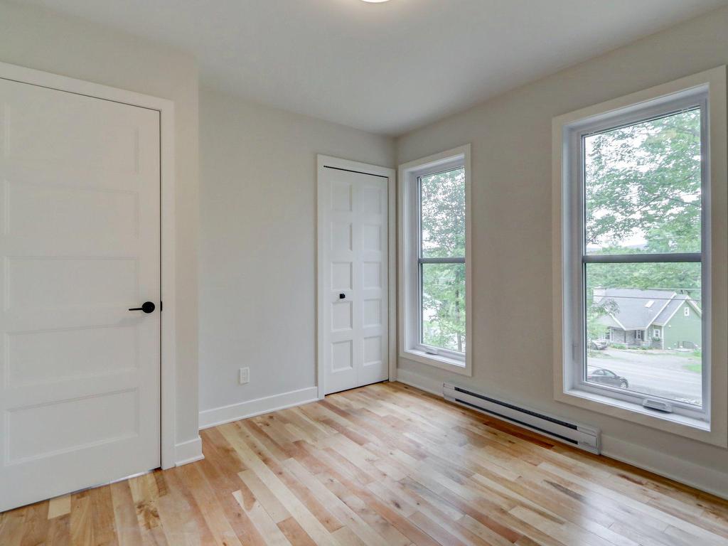 









3505


Rue Rolland

,
Sainte-Adèle,




QC
J8B1E1

