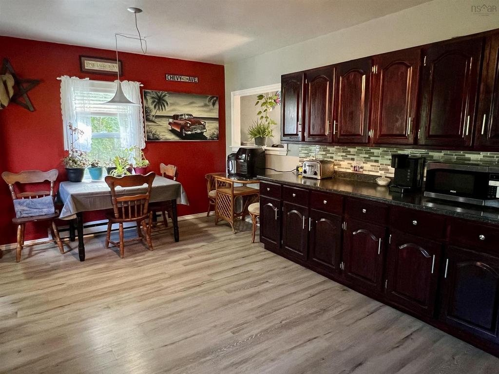 












2324 Truro Road

,
Westville,




NS
B0K 2A0

