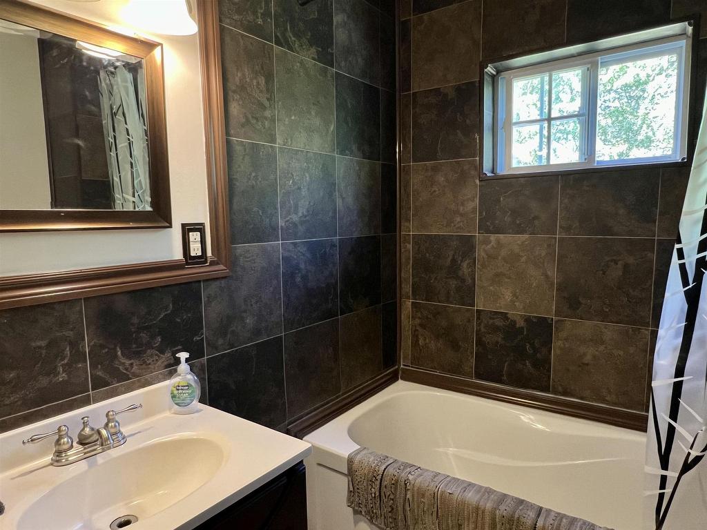 












2324 Truro Road

,
Westville,




NS
B0K 2A0

