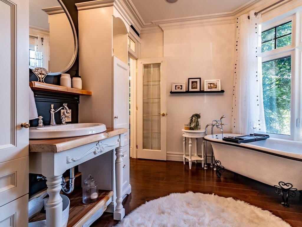 









885


Rue de la Poudrière

,
Shawinigan,




QC
G0X1L0

