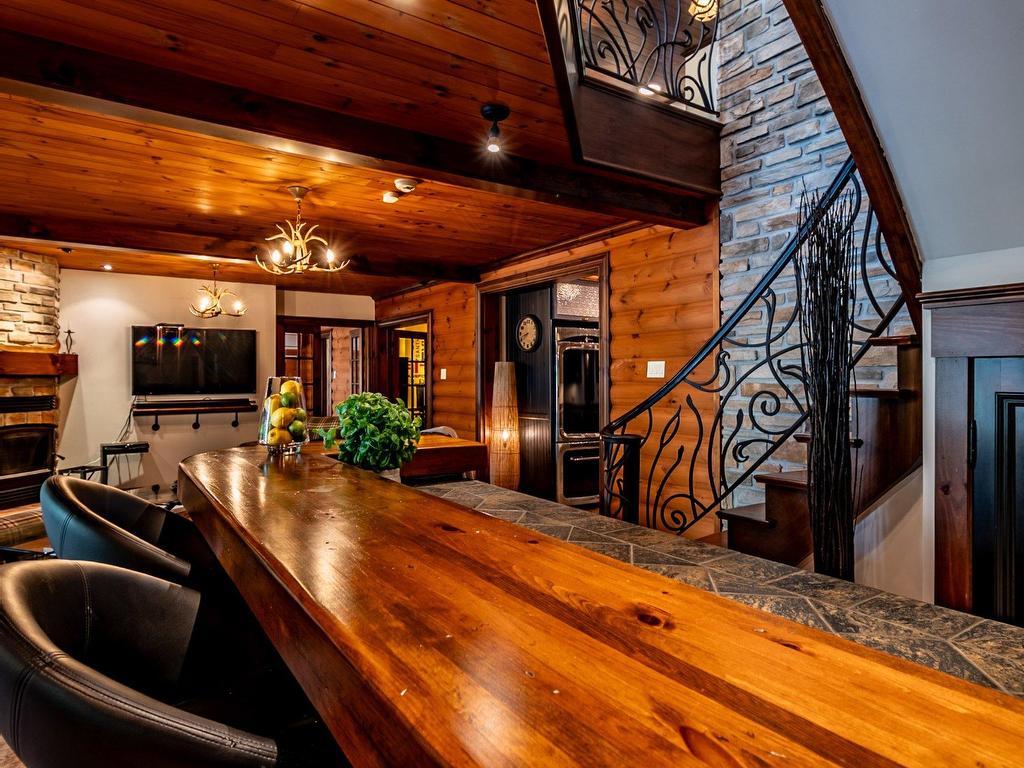









885


Rue de la Poudrière

,
Shawinigan,




QC
G0X1L0

