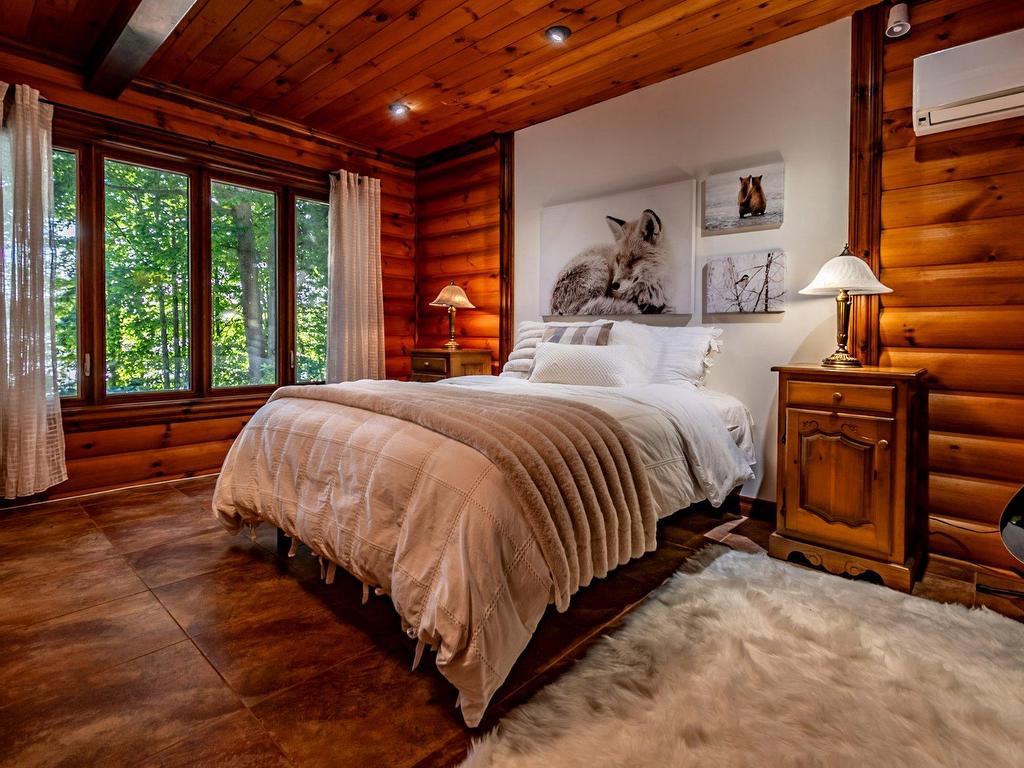 









885


Rue de la Poudrière

,
Shawinigan,




QC
G0X1L0

