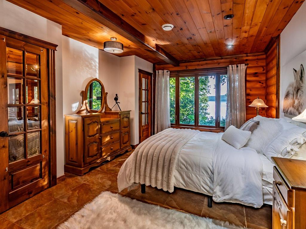 









885


Rue de la Poudrière

,
Shawinigan,




QC
G0X1L0

