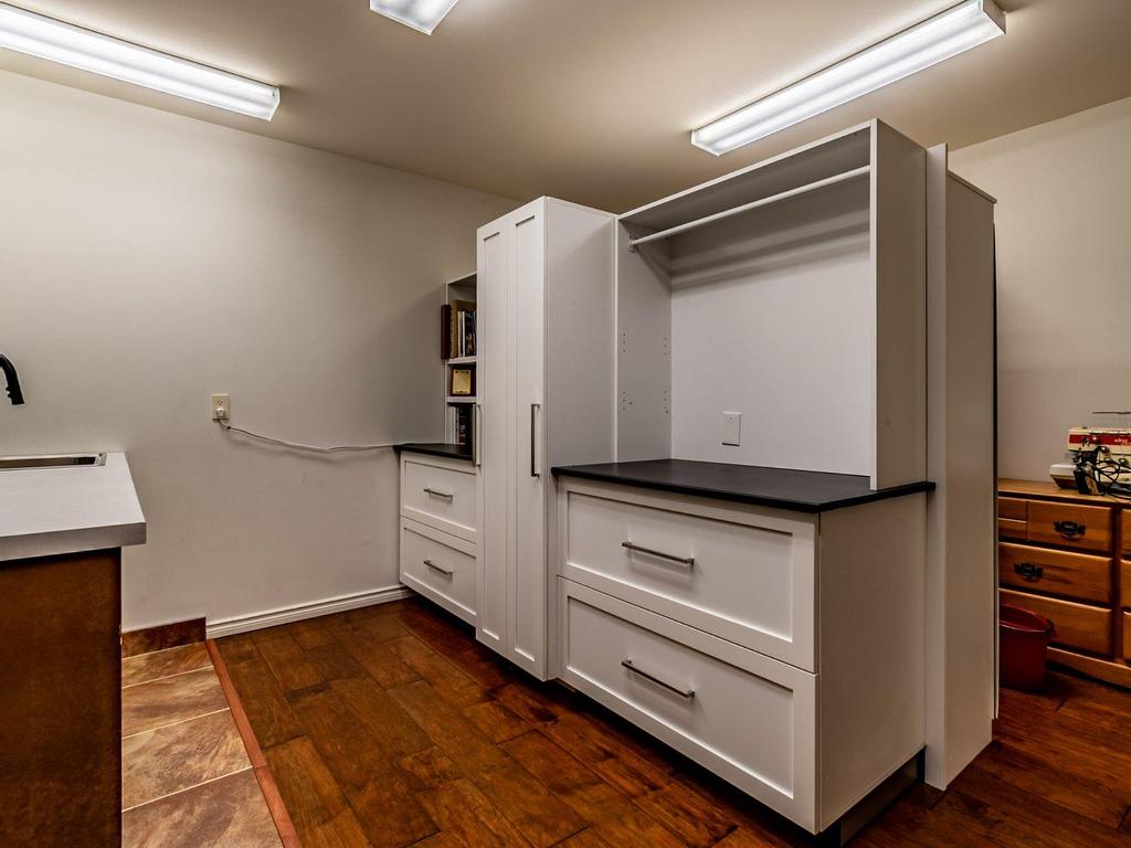 









885


Rue de la Poudrière

,
Shawinigan,




QC
G0X1L0

