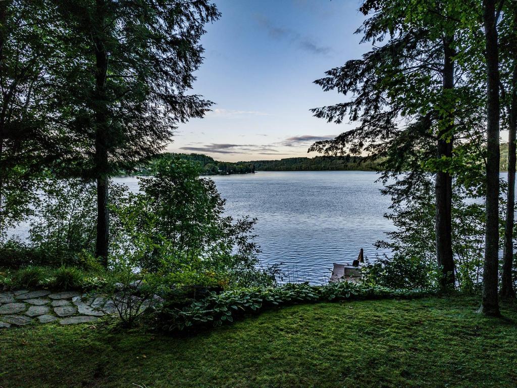 









885


Rue de la Poudrière

,
Shawinigan,




QC
G0X1L0

