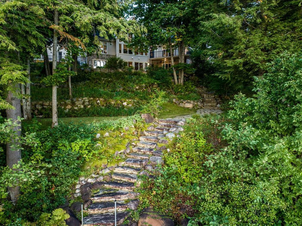 









885


Rue de la Poudrière

,
Shawinigan,




QC
G0X1L0

