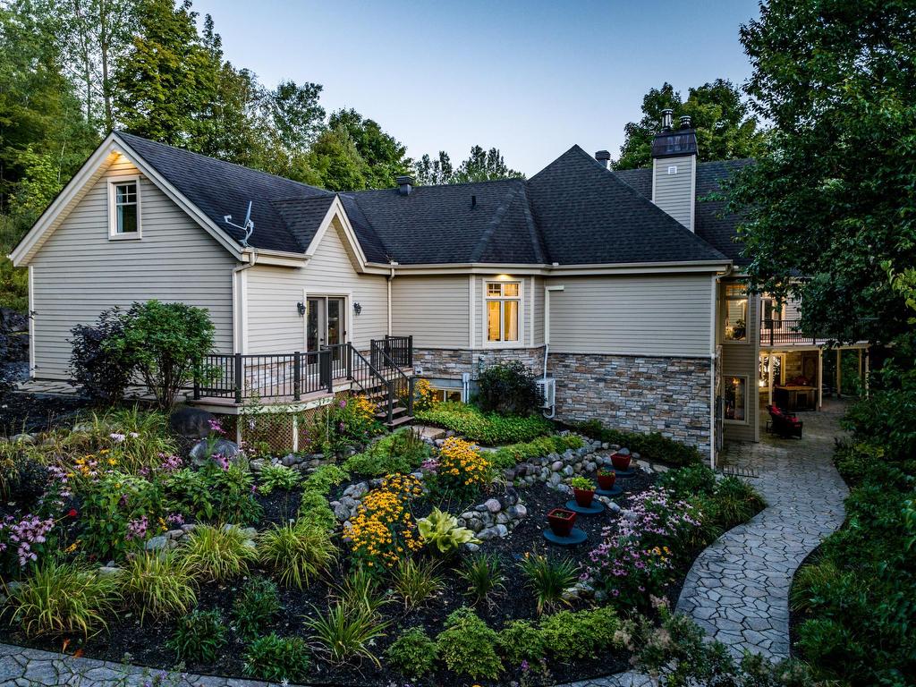 









885


Rue de la Poudrière

,
Shawinigan,




QC
G0X1L0

