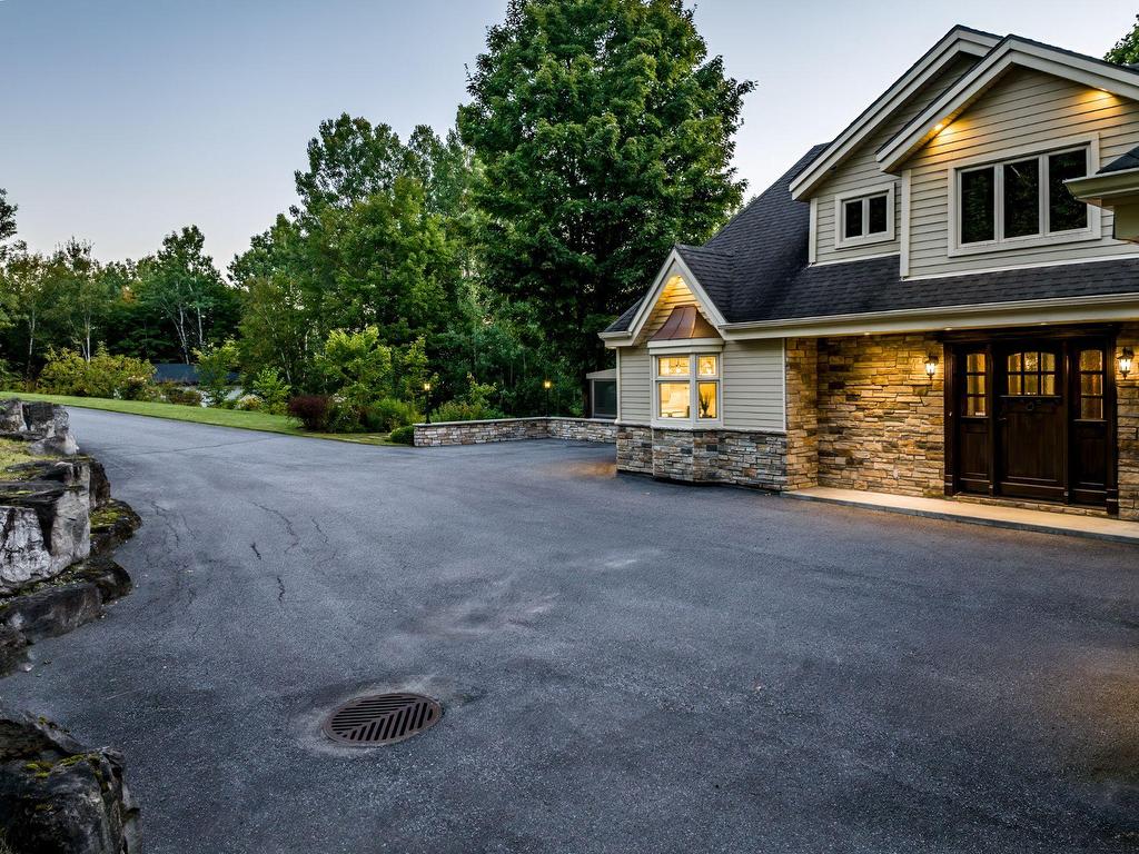 









885


Rue de la Poudrière

,
Shawinigan,




QC
G0X1L0

