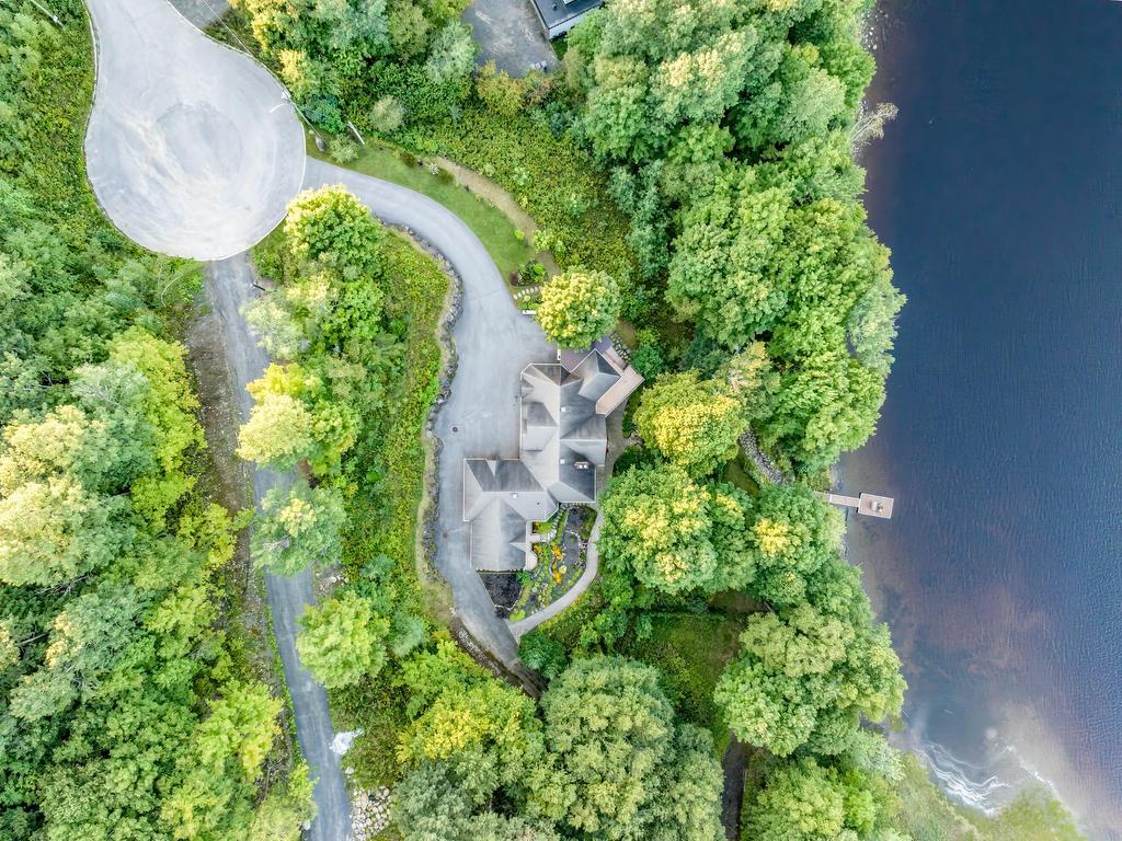 









885


Rue de la Poudrière

,
Shawinigan,




QC
G0X1L0

