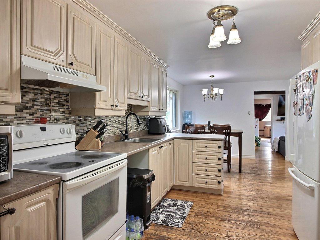 









136


Ch. du Bord-de-l'Eau

,
Lachute,




QC
J8H3W7

