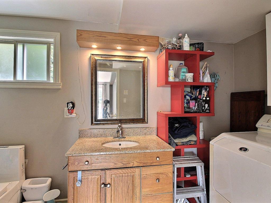 









136


Ch. du Bord-de-l'Eau

,
Lachute,




QC
J8H3W7

