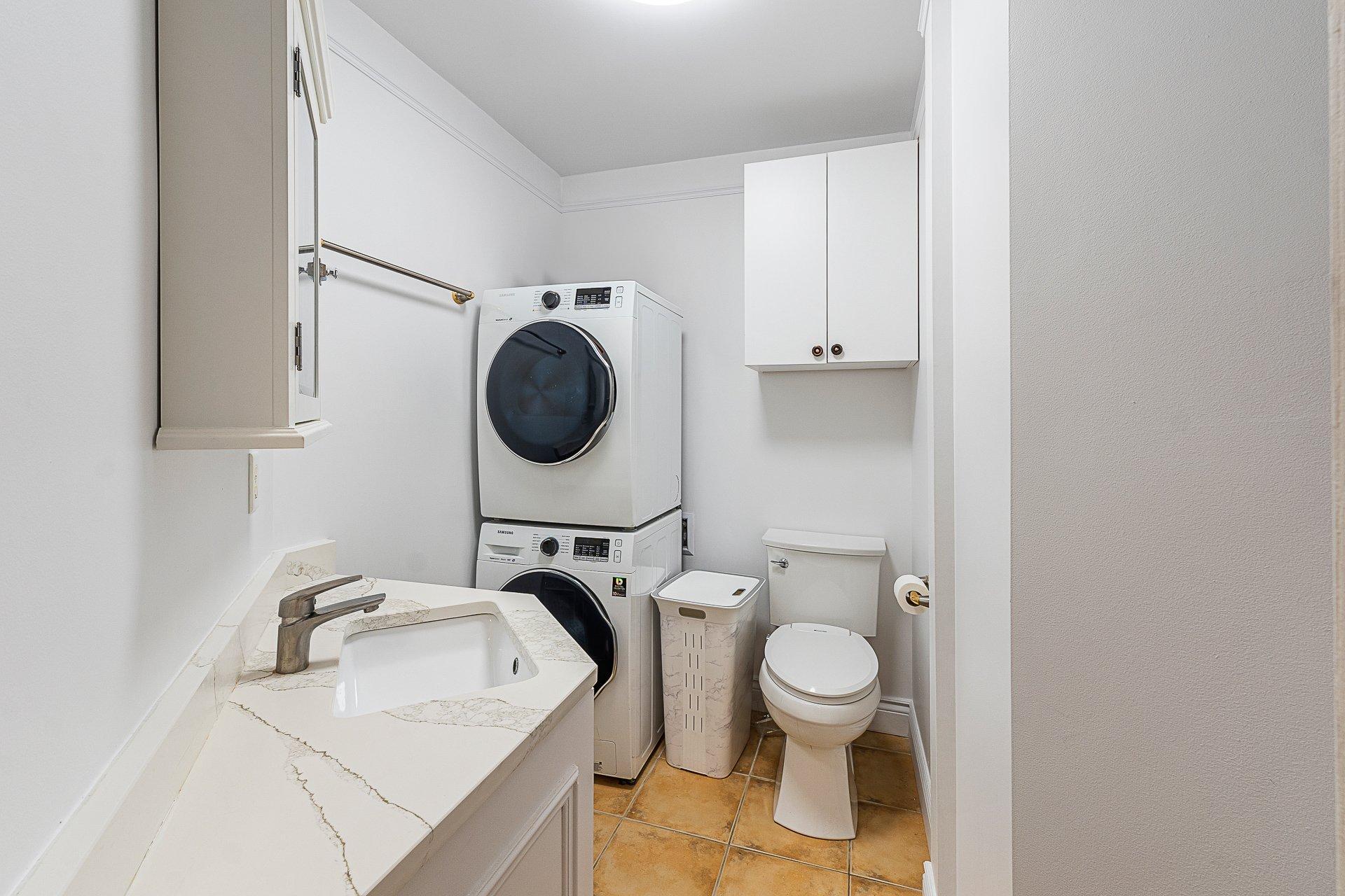 









60


Rue du Lac

, 201,
Magog,




QC
J1X1X5

