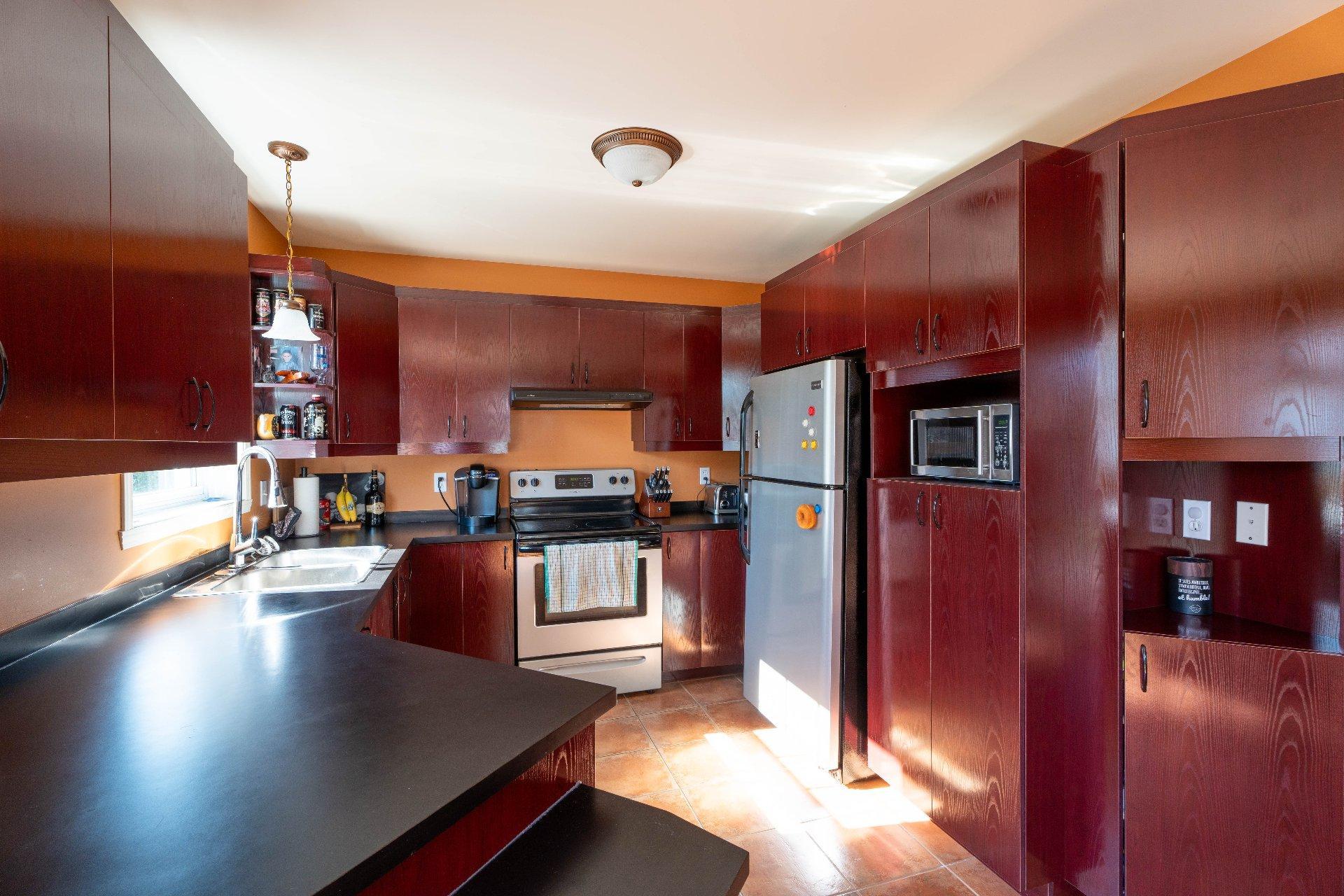 









2525


Rue Beethoven

,
Drummondville,




QC
J2B8M9

