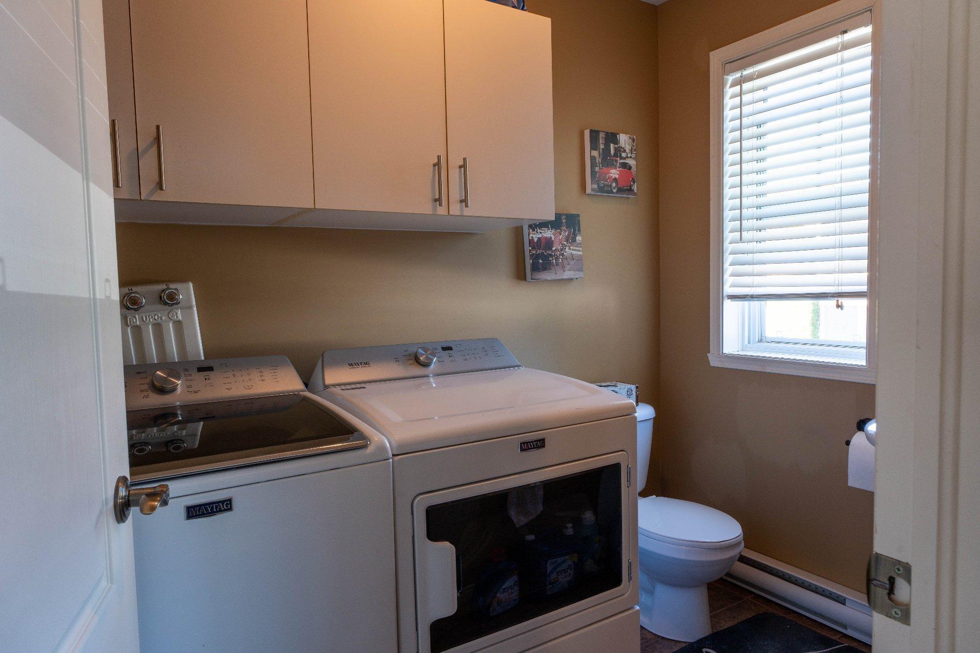 









2525


Rue Beethoven

,
Drummondville,




QC
J2B8M9

