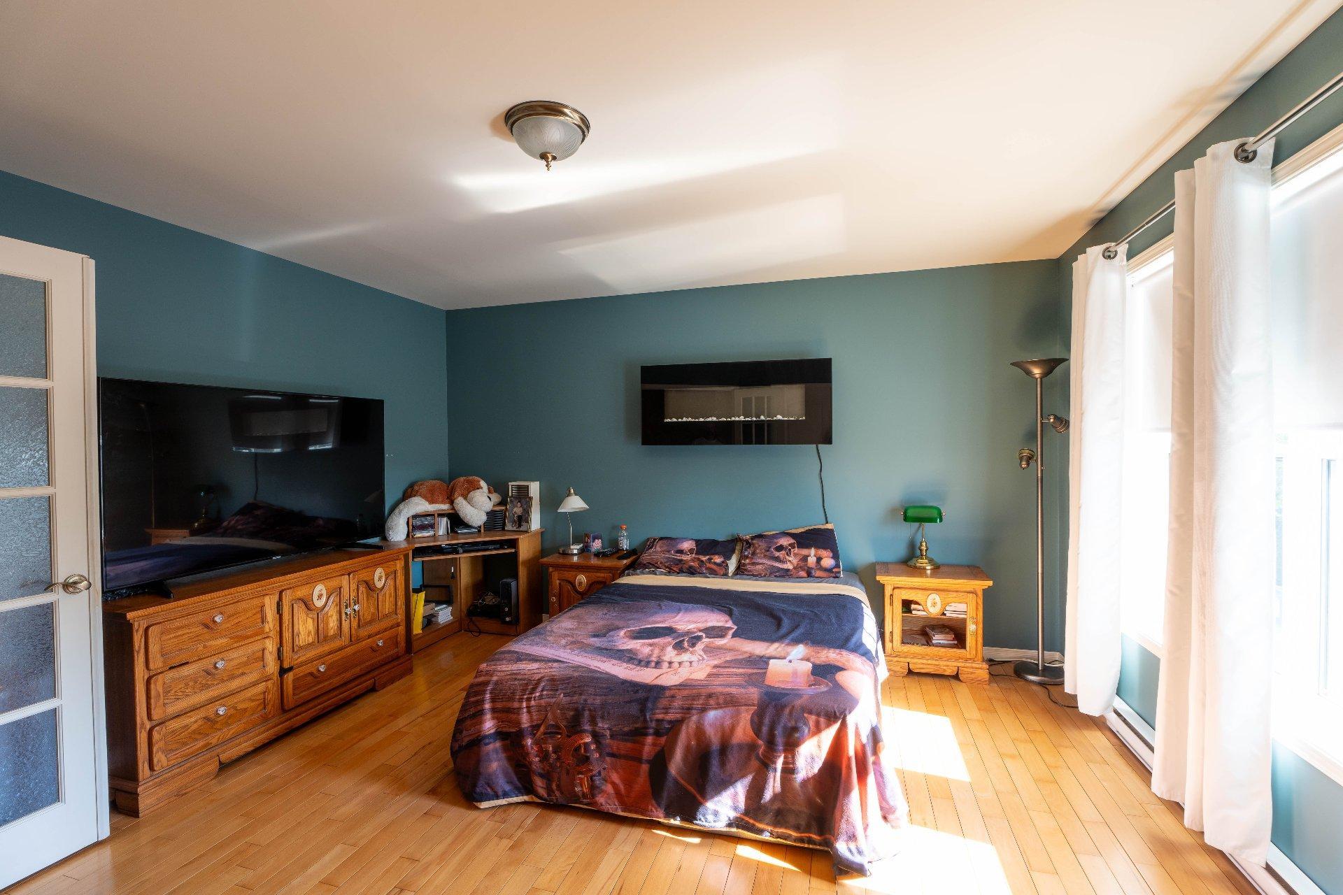 









2525


Rue Beethoven

,
Drummondville,




QC
J2B8M9

