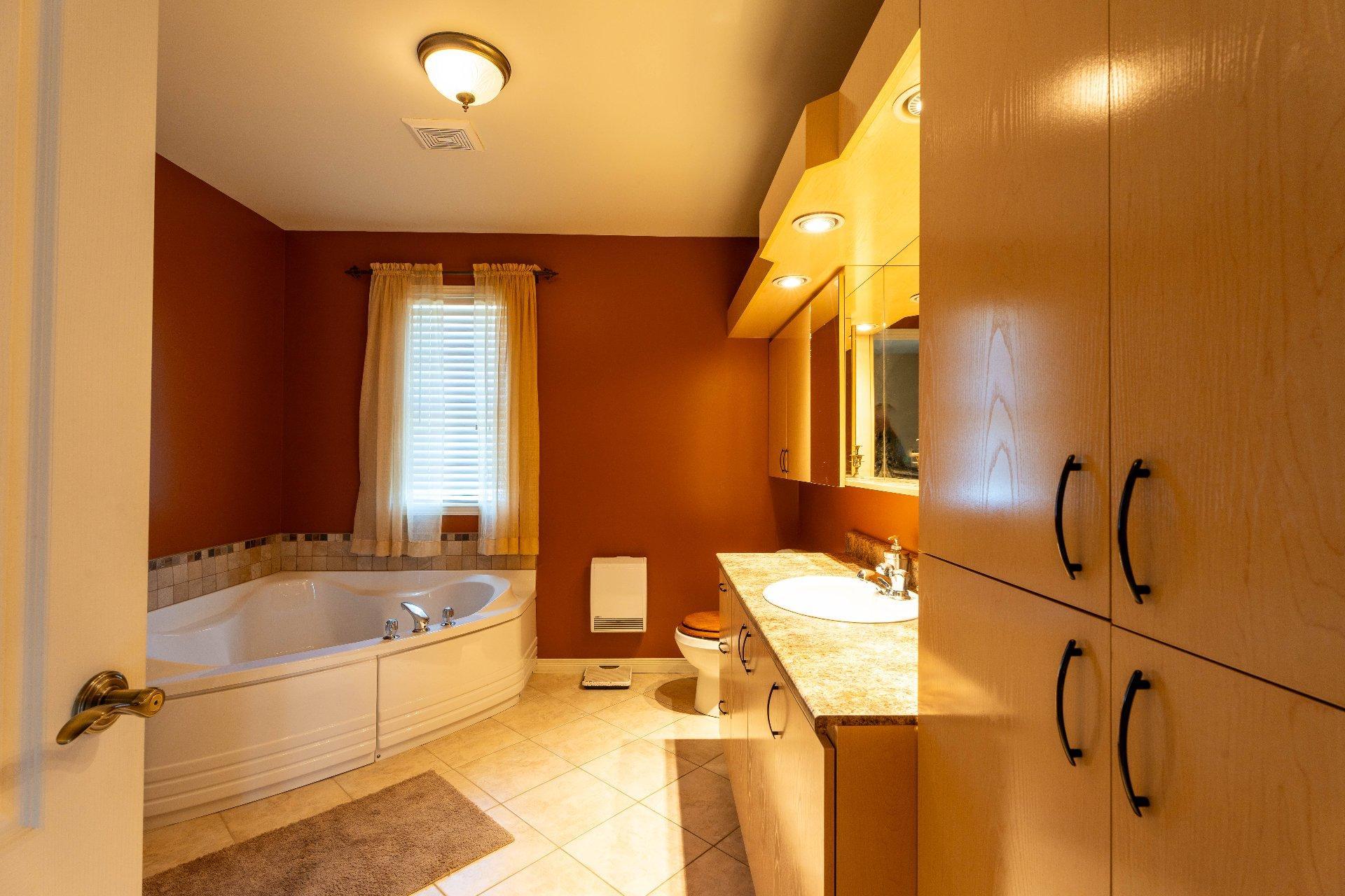 









2525


Rue Beethoven

,
Drummondville,




QC
J2B8M9

