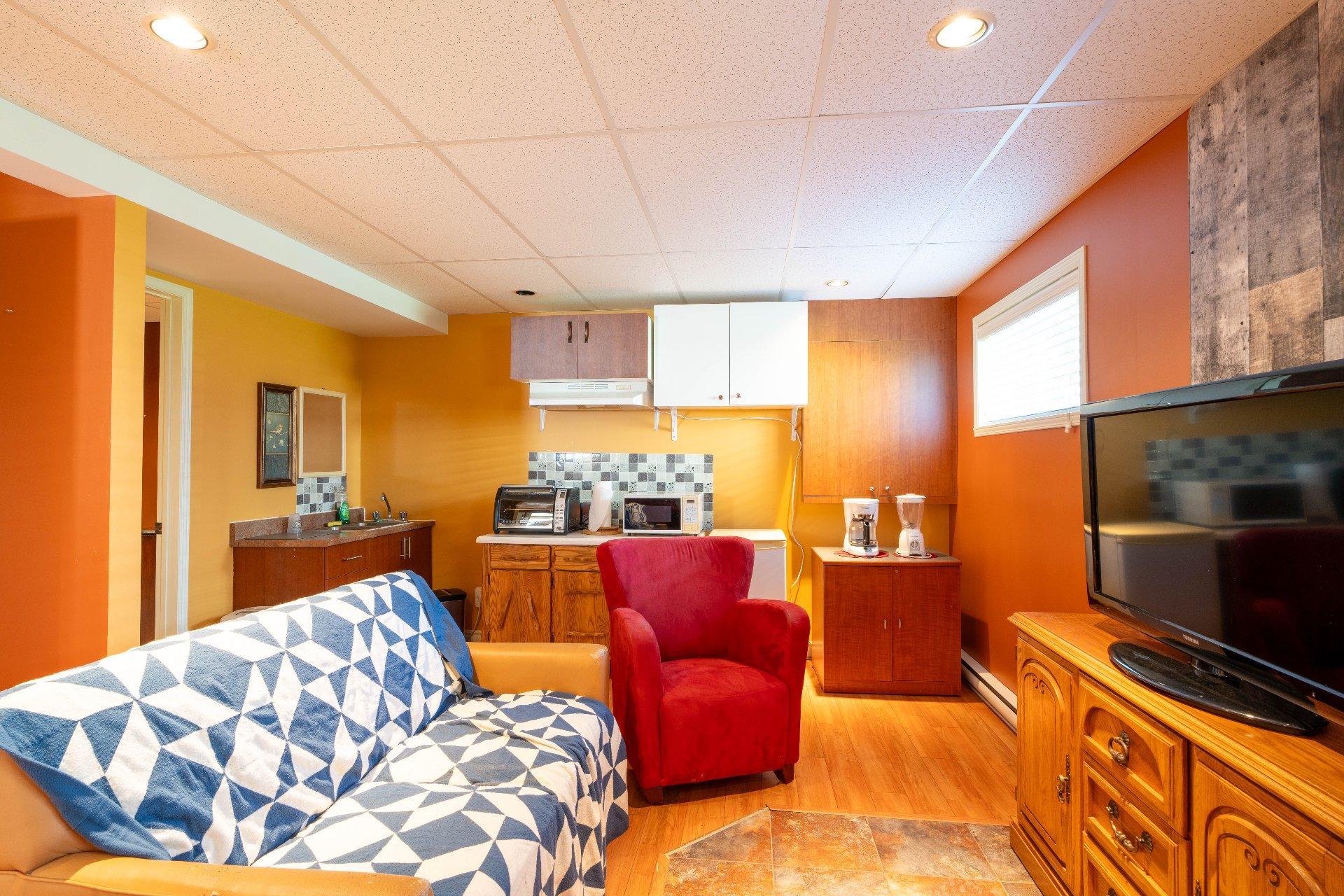 









2525


Rue Beethoven

,
Drummondville,




QC
J2B8M9

