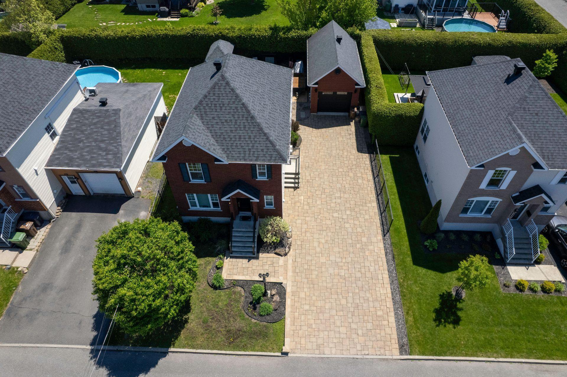 









2525


Rue Beethoven

,
Drummondville,




QC
J2B8M9

