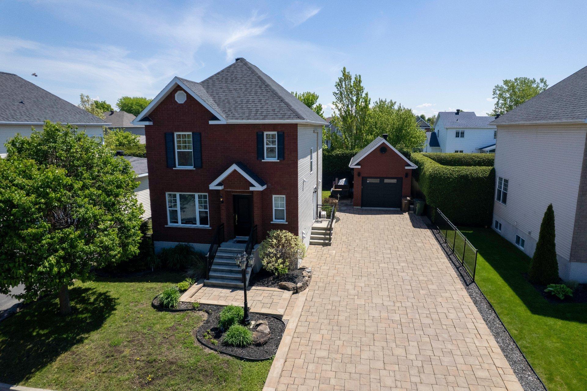 









2525


Rue Beethoven

,
Drummondville,




QC
J2B8M9


