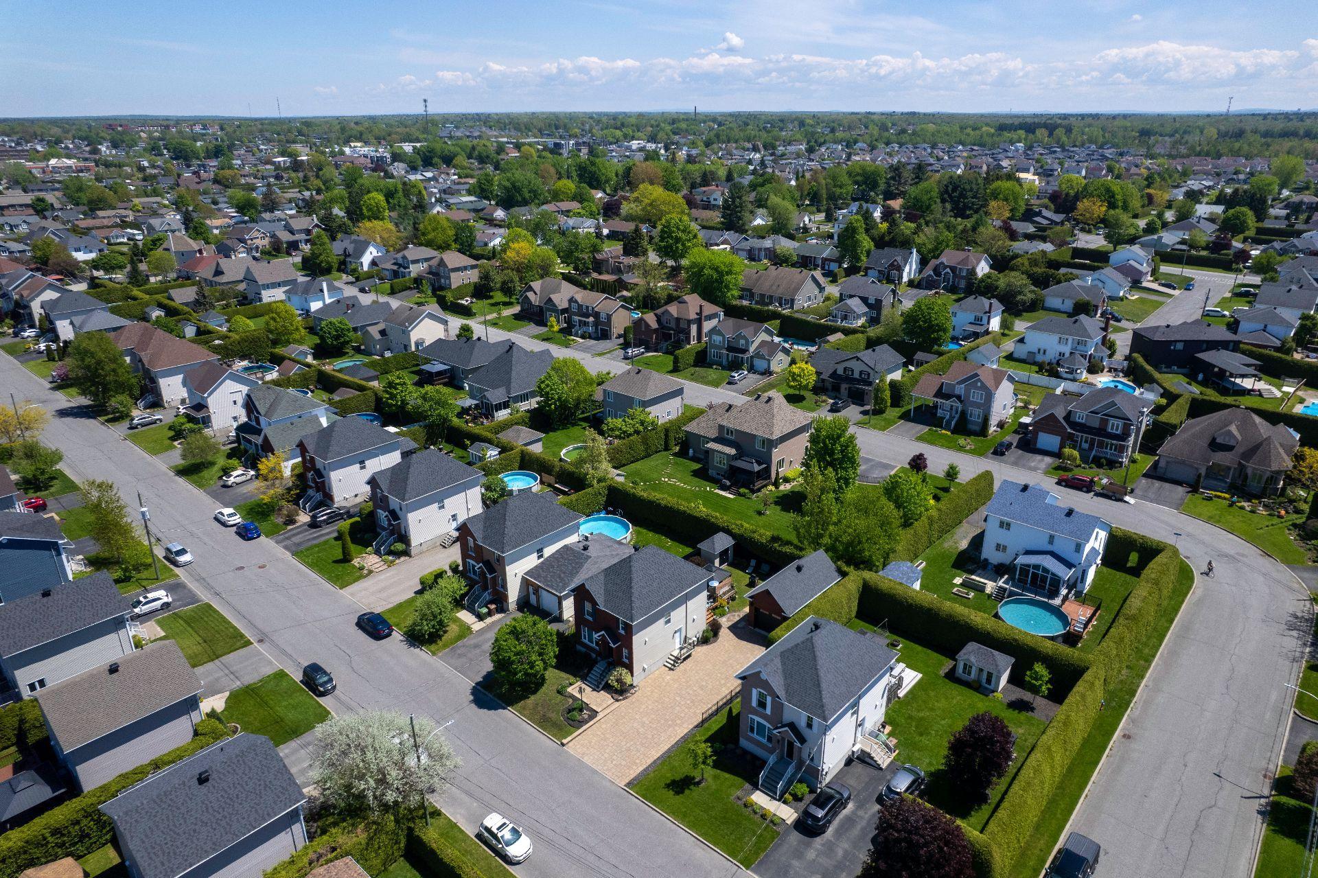 









2525


Rue Beethoven

,
Drummondville,




QC
J2B8M9

