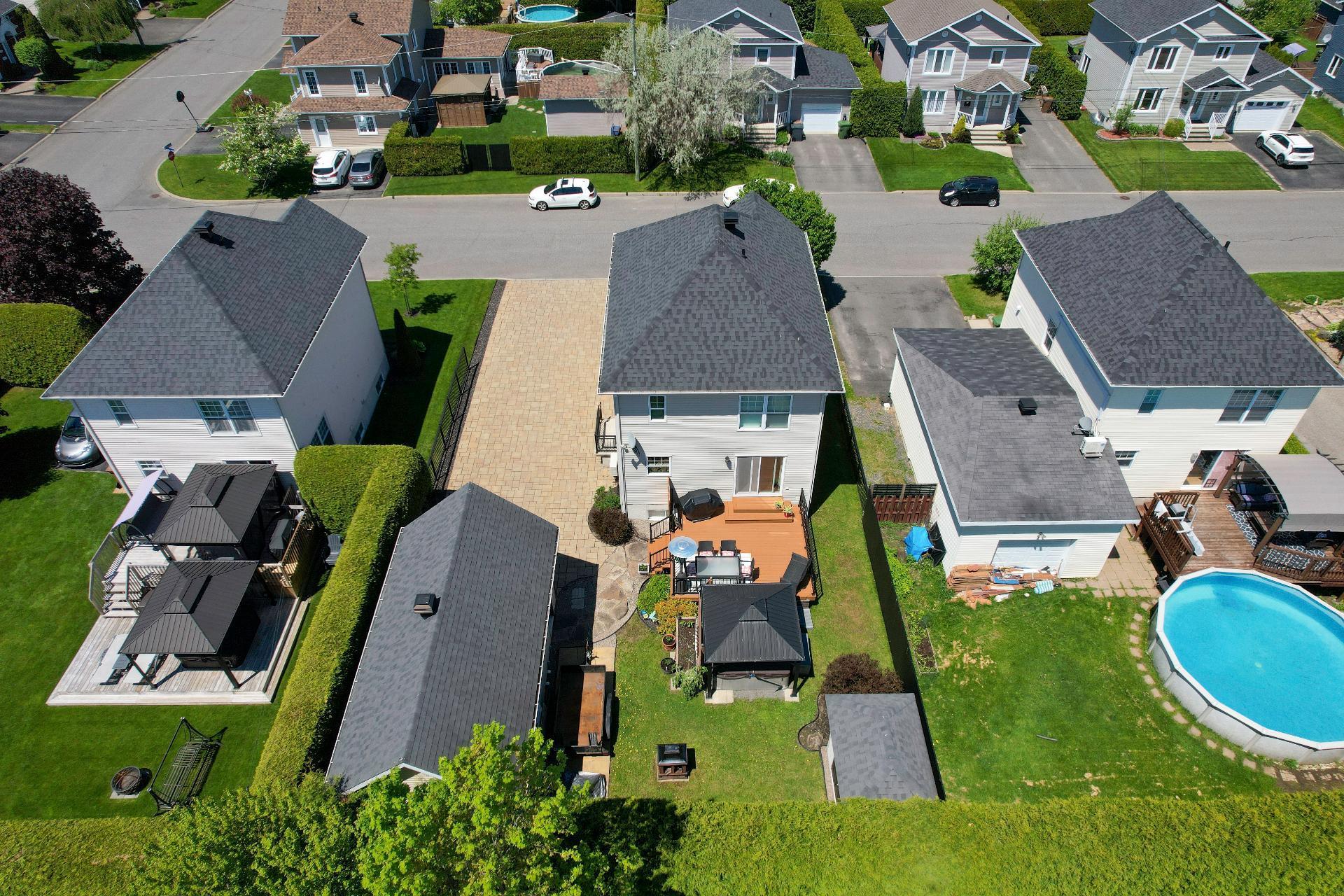 









2525


Rue Beethoven

,
Drummondville,




QC
J2B8M9

