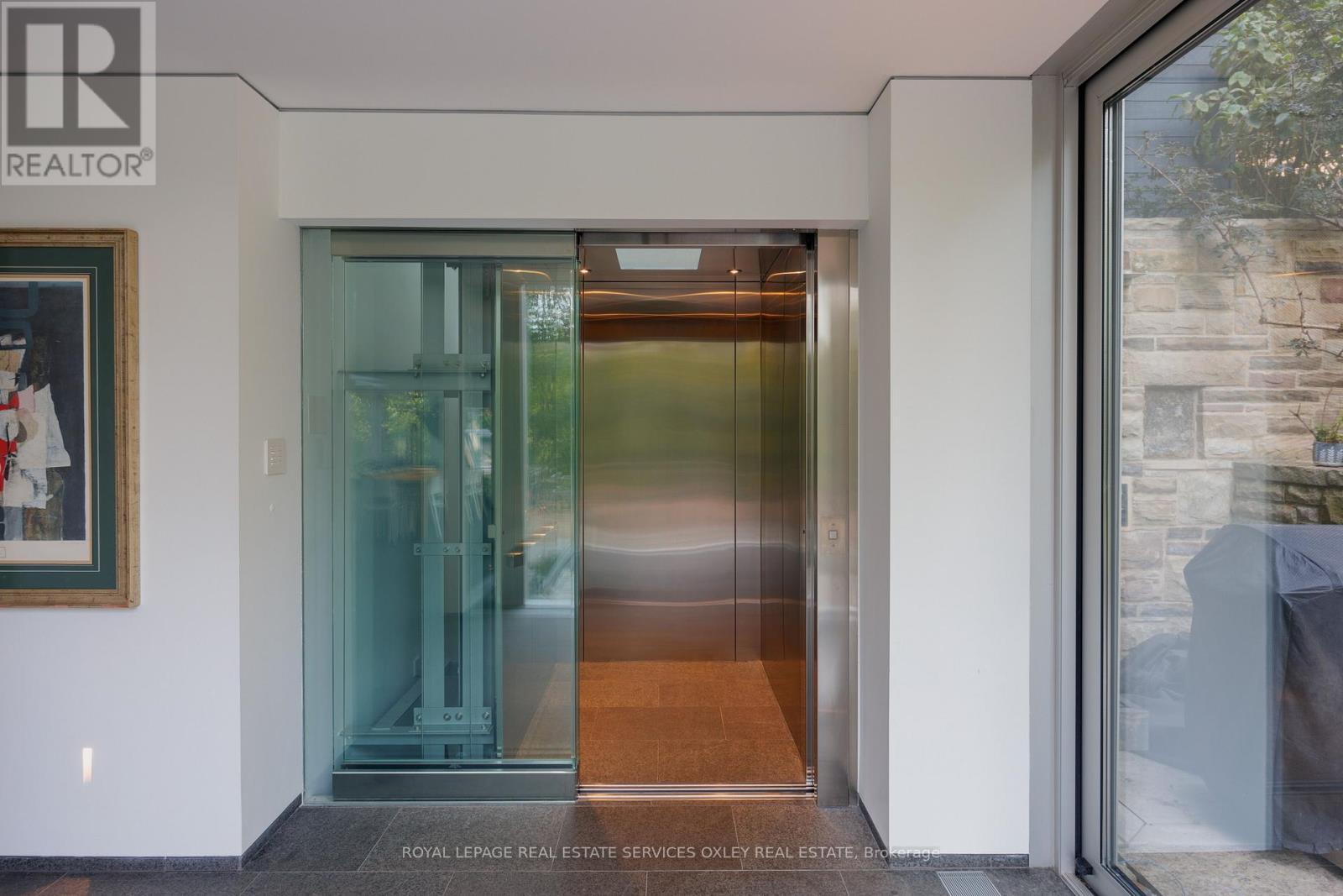 












11 BEAUMONT ROAD

,
Toronto,




Ontario
M4W1V4

