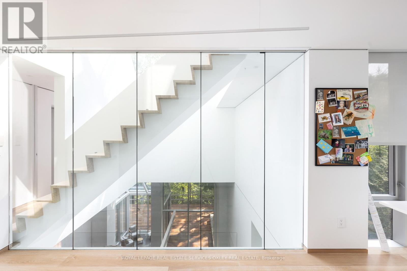 












11 BEAUMONT ROAD

,
Toronto,




Ontario
M4W1V4

