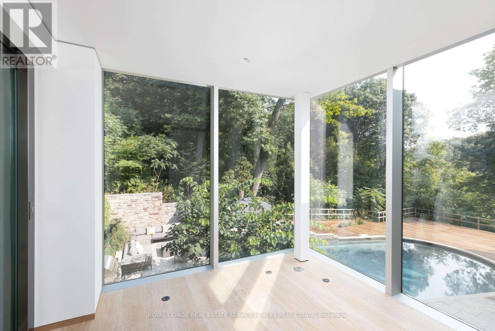 












11 BEAUMONT ROAD

,
Toronto,




Ontario
M4W1V4

