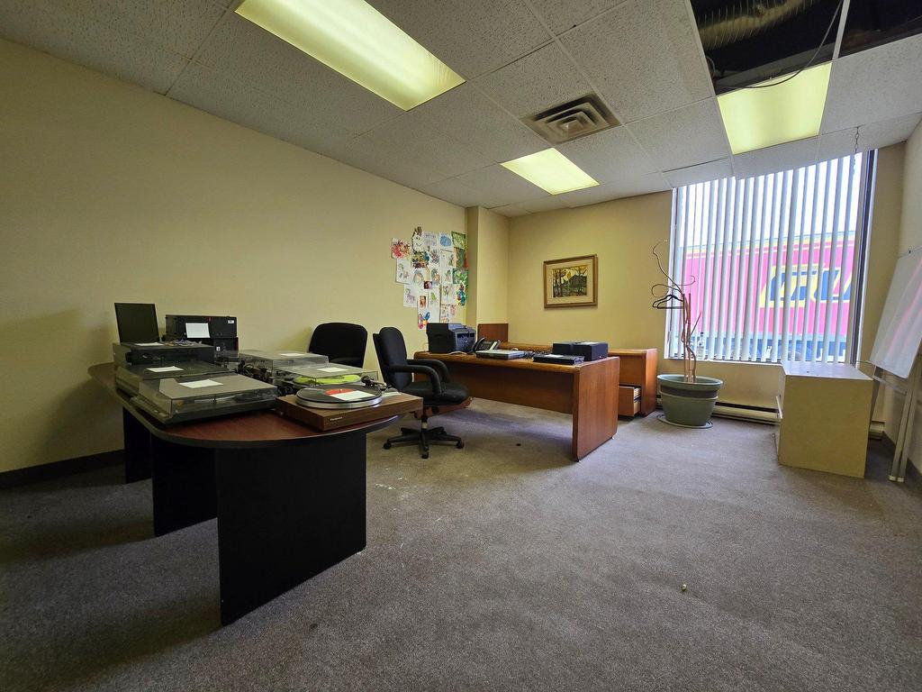 









1475


Rue Cunard

,
Laval (Chomedey),




QC
H7S2H8

