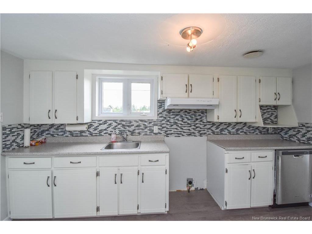 









5883


340

RTE,
Haut-Paquetville,




NB
E8R 1S9

