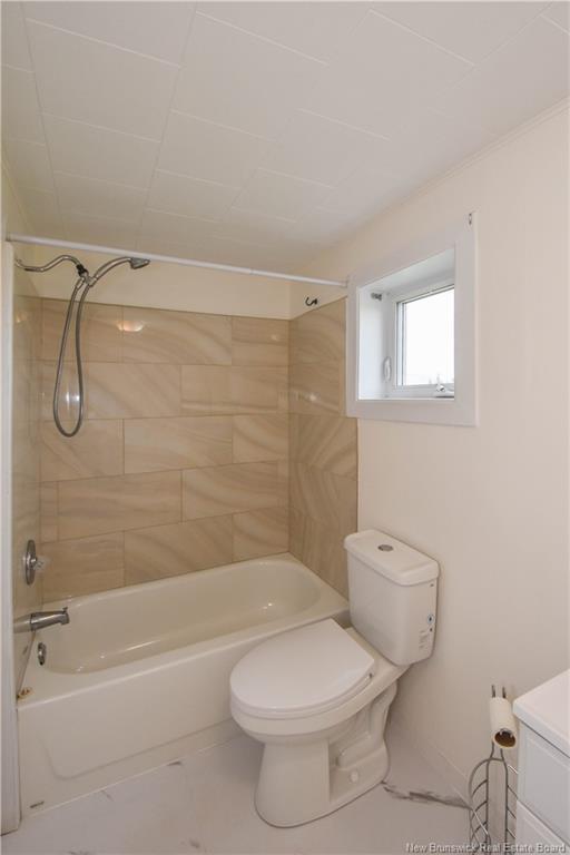









5883


340

RTE,
Haut-Paquetville,




NB
E8R 1S9

