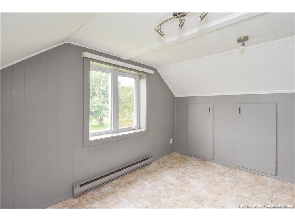 









5883


340

RTE,
Haut-Paquetville,




NB
E8R 1S9

