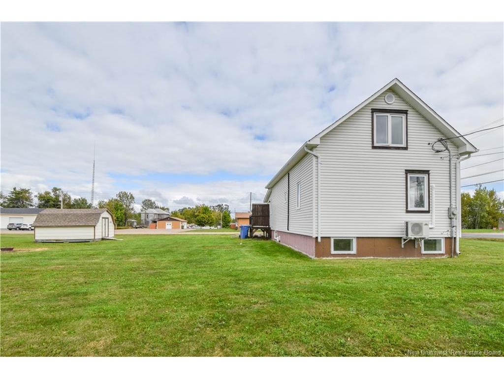 









5883


340

RTE,
Haut-Paquetville,




NB
E8R 1S9

