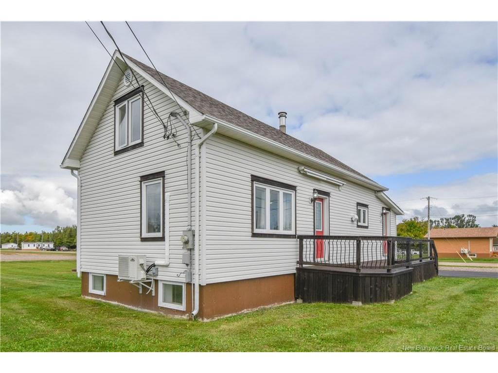 









5883


340

RTE,
Haut-Paquetville,




NB
E8R 1S9

