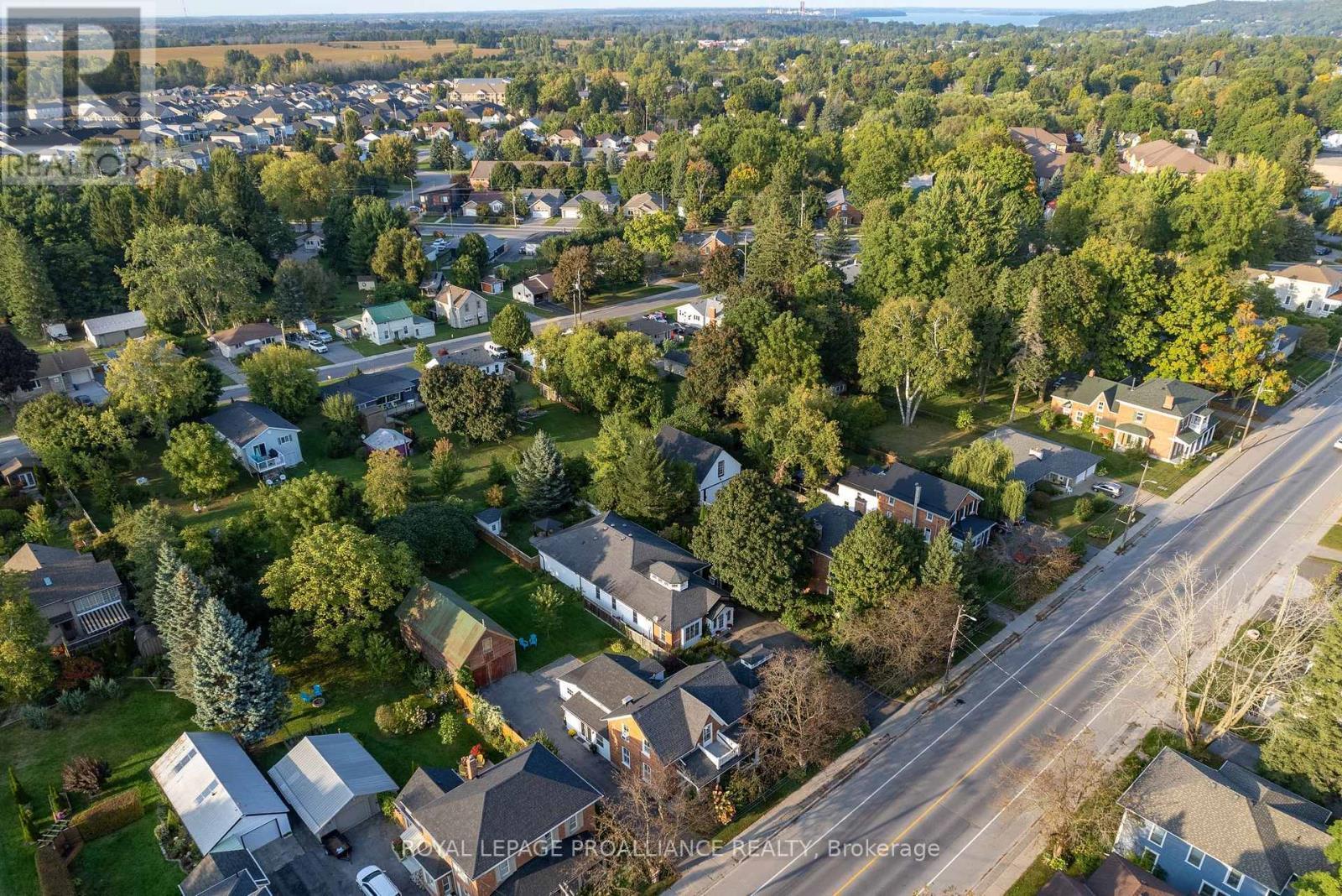 












23 MAIN STREET

,
Prince Edward County (Picton Ward),




Ontario
K0K2T0

