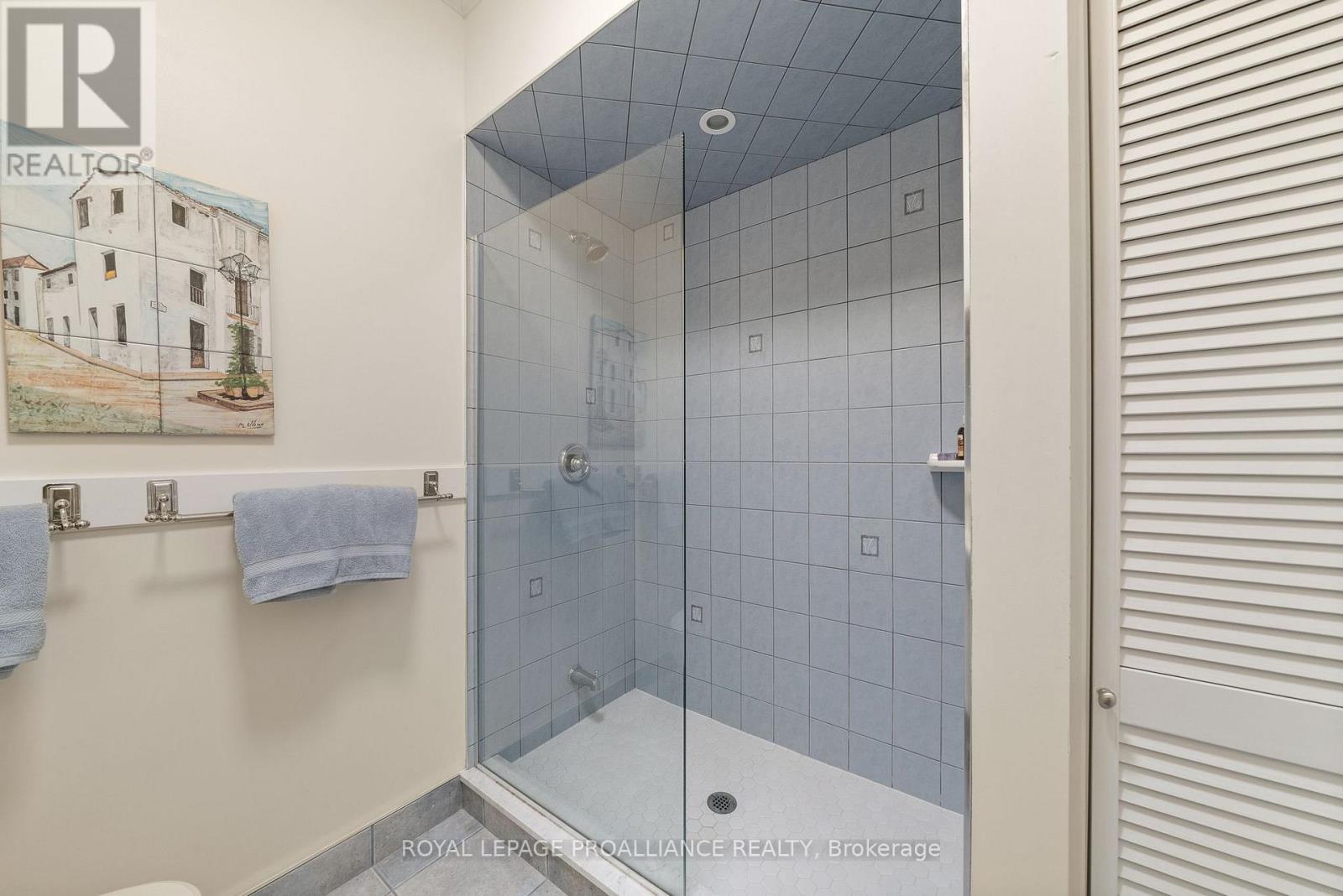 












23 MAIN STREET

,
Prince Edward County (Picton Ward),




Ontario
K0K2T0

