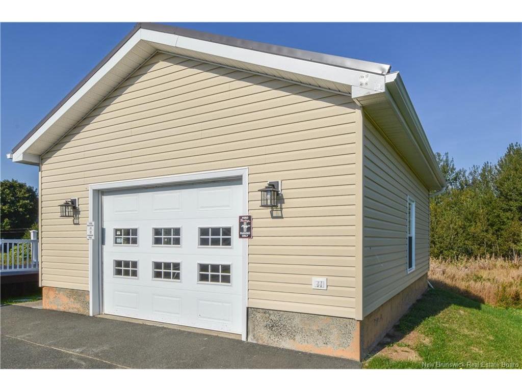 









149


4e

ST,
Shippagan,




NB
E8S 1A9

