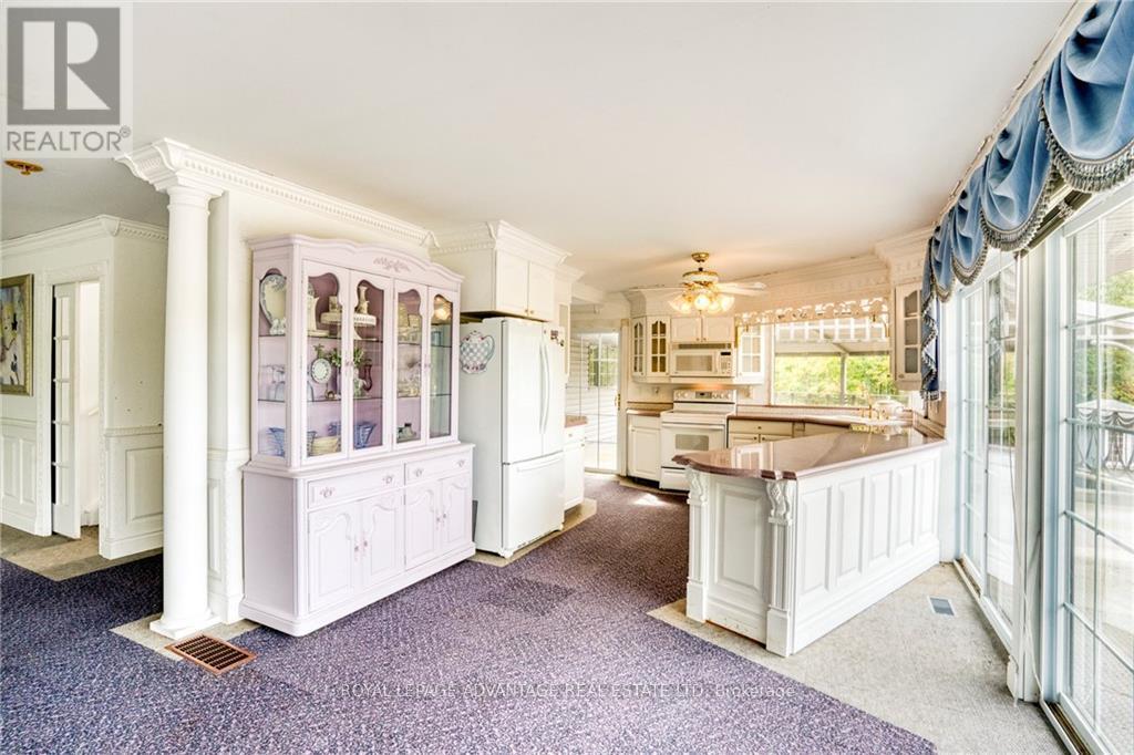 












1215 NARROWS LOCK ROAD

,
Rideau Lakes,




Ontario
K0G1V0

