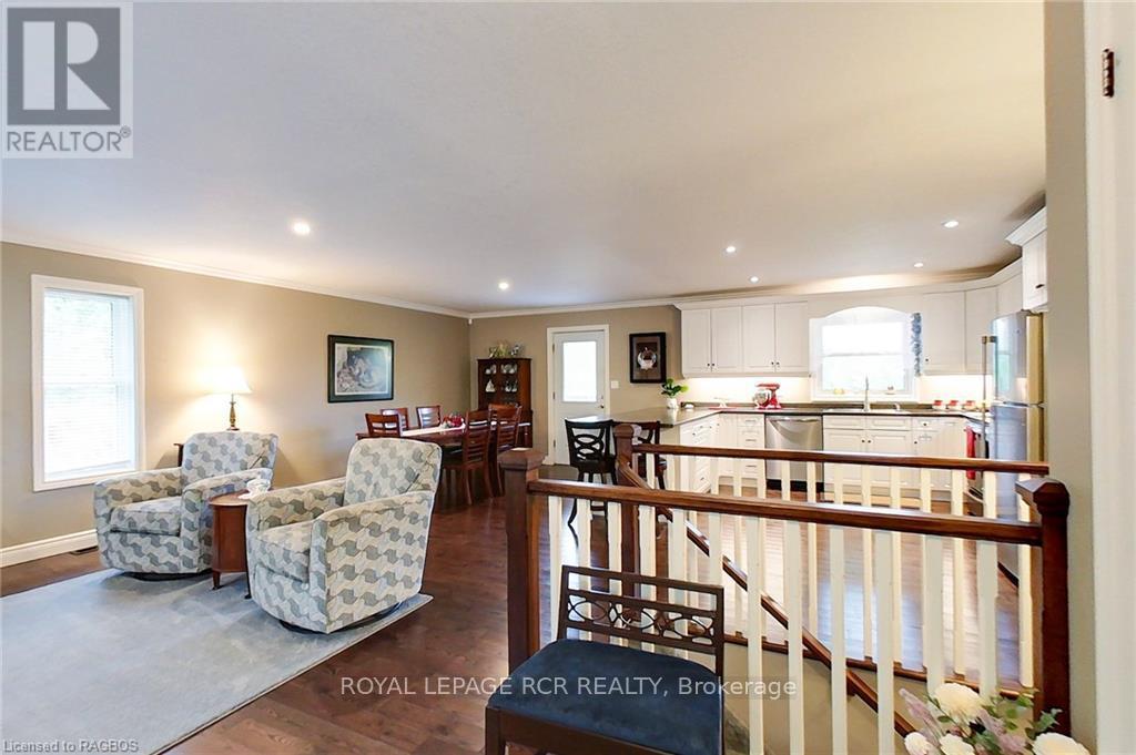 












495190 TRAVERSTON ROAD

,
West Grey,




Ontario
N0C1H0

