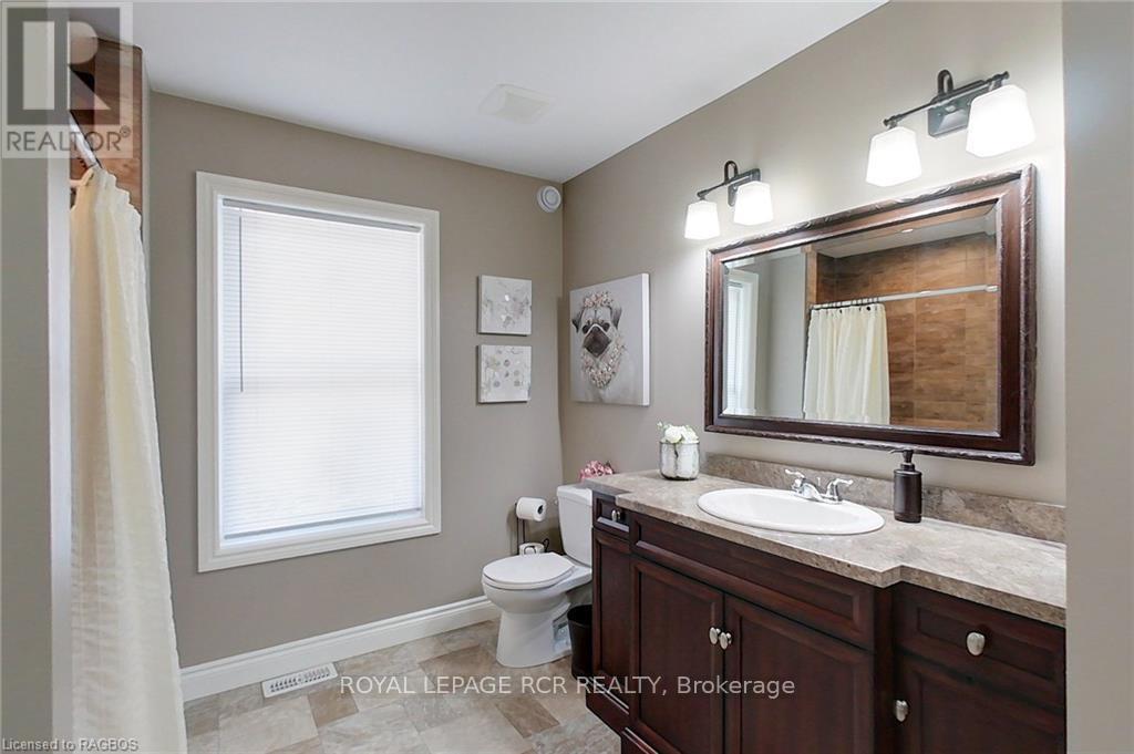 












495190 TRAVERSTON ROAD

,
West Grey,




Ontario
N0C1H0

