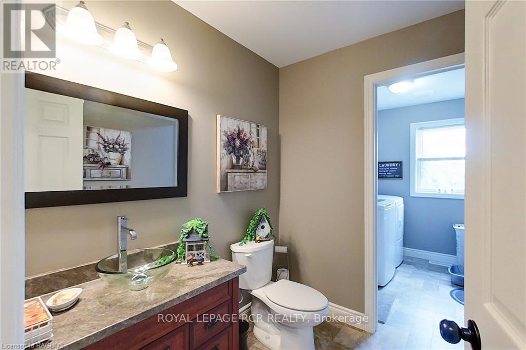 












495190 TRAVERSTON ROAD

,
West Grey,




Ontario
N0C1H0


