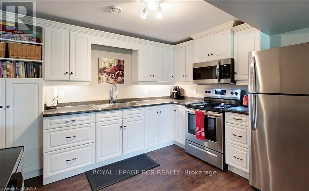 












495190 TRAVERSTON ROAD

,
West Grey,




Ontario
N0C1H0


