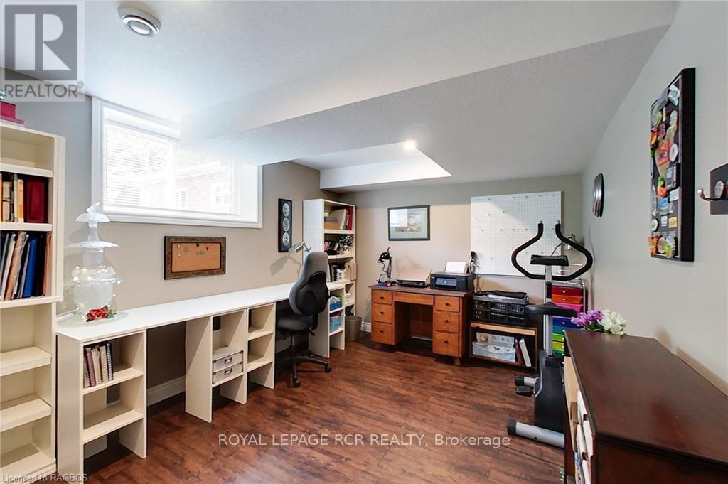 












495190 TRAVERSTON ROAD

,
West Grey,




Ontario
N0C1H0

