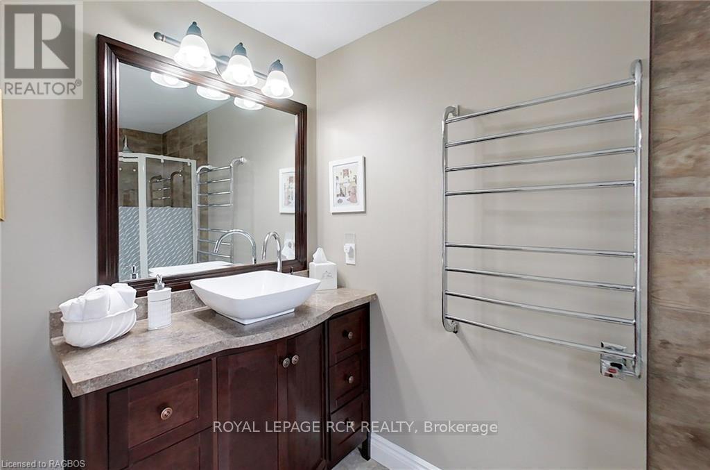 












495190 TRAVERSTON ROAD

,
West Grey,




Ontario
N0C1H0

